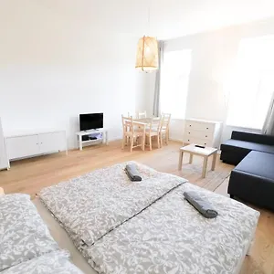 - Metro 1160 Apartment Vienna